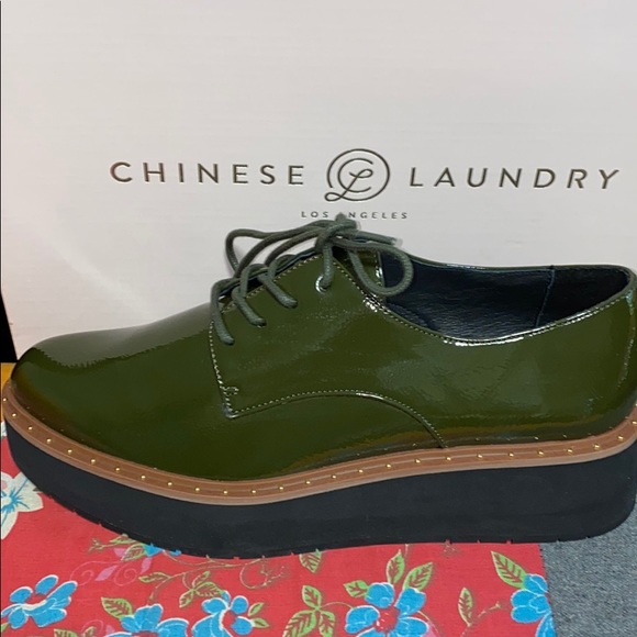 NIB CHINESE LAUNDRY CECILIA OXFORD PATENT OLIVE - Picture 3 of 10